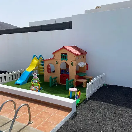 Carla Fun Family וילה *